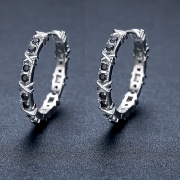🌟 Sterling Silver Big Hoop Earrings - Picture 2 of 6